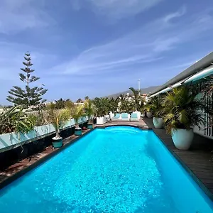 https://tropical-villa.tenerifehoteles.net